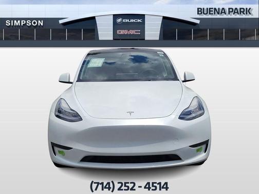 White 2023 Tesla Model Y Long Range