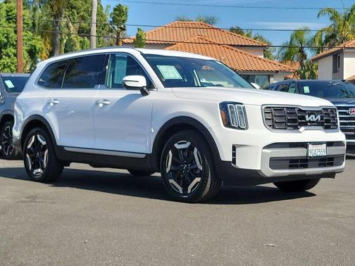 2023 Kia Telluride S
