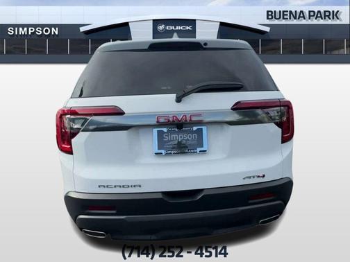 2023 GMC Acadia AT4