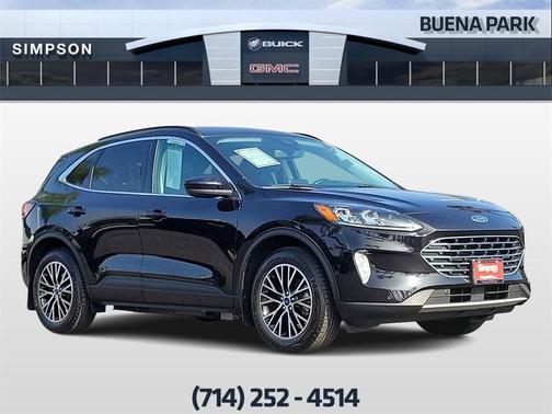 2022 Ford Escape PHEV Titanium