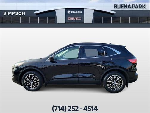 2022 Ford Escape PHEV Titanium