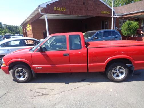 Photo 2 of 18 of 2000 Chevrolet S-10 LS Extended Cab