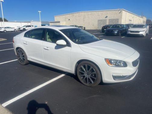 2016 Volvo S60 Inscription T5 Drive-E Premier