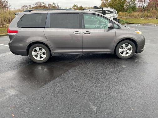 2011 Toyota Sienna Base