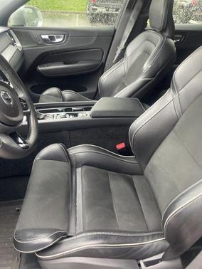 2019 Volvo XC60 T5 R-Design