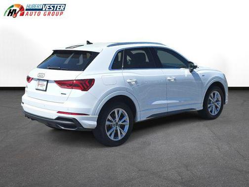 2024 Audi Q3 Premium 45 TFSI S line quattro Tiptronic