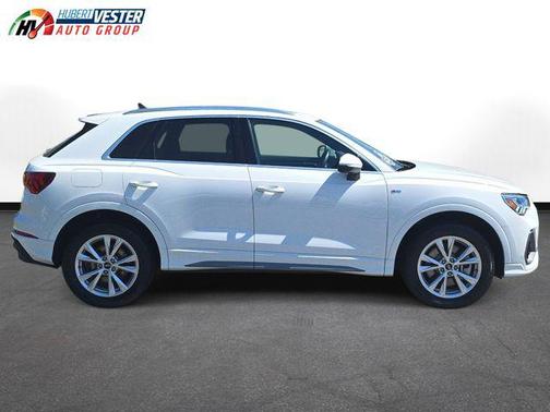 2024 Audi Q3 Premium 45 TFSI S line quattro Tiptronic