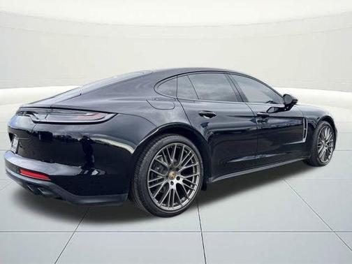 2023 Porsche Panamera RWD