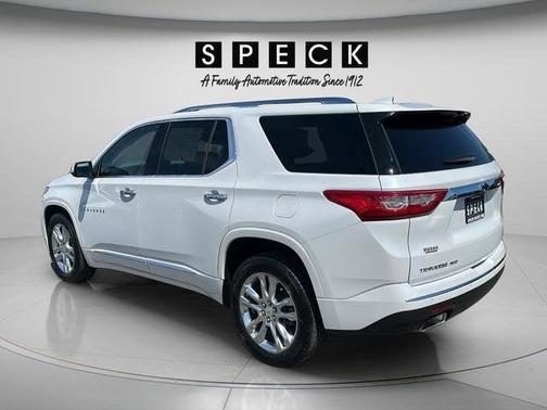 Iridescent Pearl Tricoat 2019 Chevrolet Traverse High Country