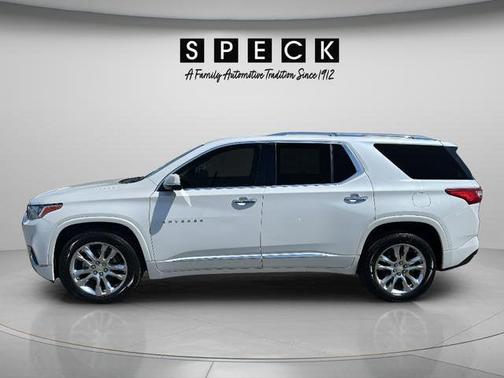 Iridescent Pearl Tricoat 2019 Chevrolet Traverse High Country