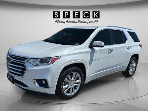 Iridescent Pearl Tricoat 2019 Chevrolet Traverse High Country