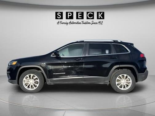 Black 2019 Jeep Cherokee Latitude
