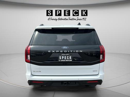 Oxford White 2025 Ford Expedition Max Active