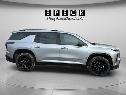 Sterling Gray Metallic 2024 Chevrolet Traverse RS
