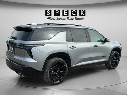 Sterling Gray Metallic 2024 Chevrolet Traverse RS