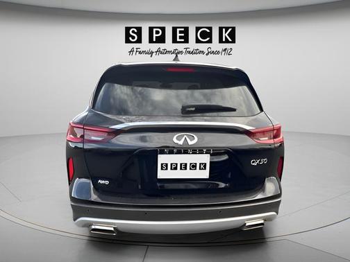 Black Obsidian 2024 INFINITI QX50 Luxe