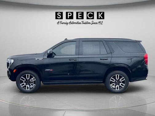 Onyx Black 2022 GMC Yukon AT4