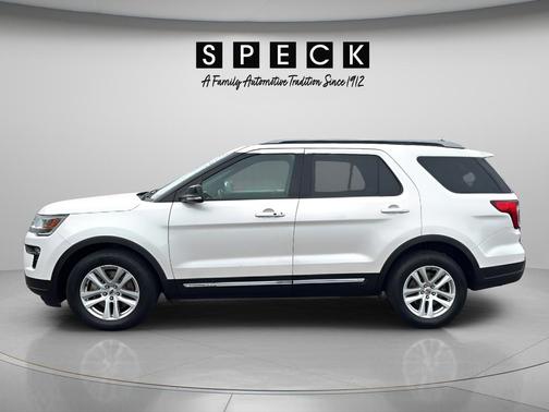 Oxford White 2018 Ford Explorer XLT