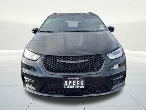 2025 Chrysler Pacifica Hybrid Select