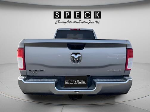 Billet Silver Metallic Clearcoat 2024 RAM 3500 Big Horn