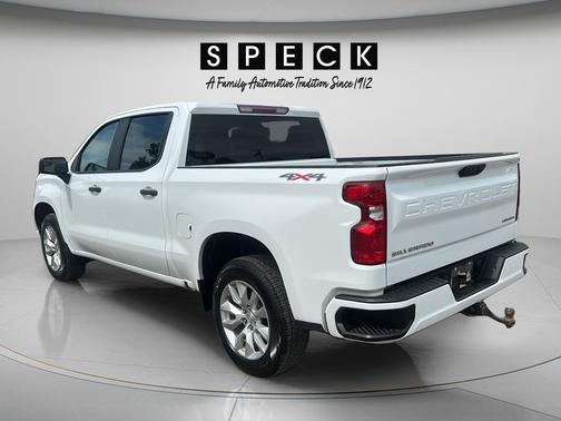 Summit White 2022 Chevrolet Silverado 1500 Custom