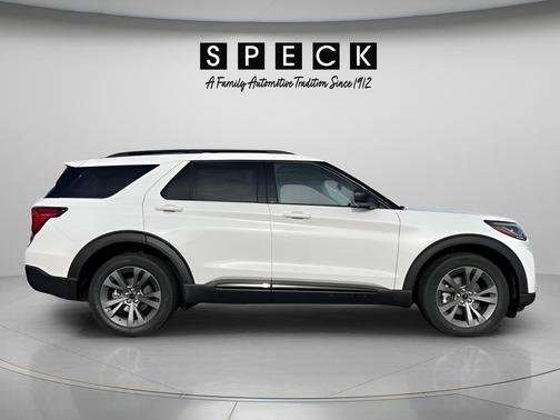 White Metallic 2026 Ford Explorer Active