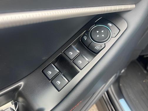 Black Metallic 2026 Ford Explorer ST-Line
