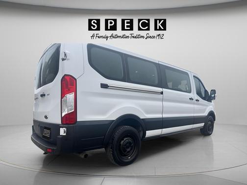 Oxford White 2022 Ford Transit-350 XLT