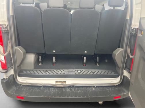 Oxford White 2022 Ford Transit-350 XLT