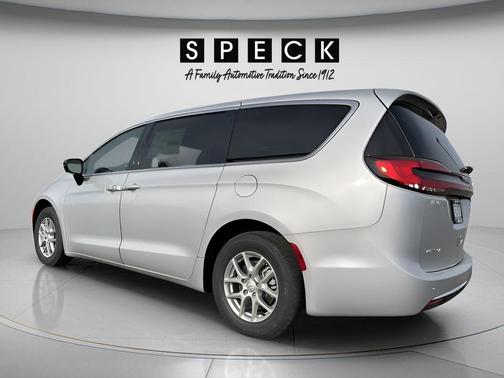 Silver Mist Clearcoat 2026 Chrysler Pacifica Select