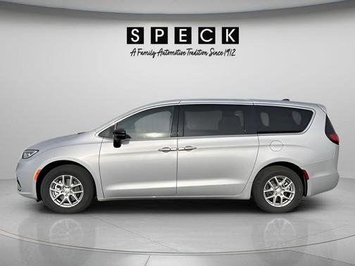 Silver Mist Clearcoat 2026 Chrysler Pacifica Select