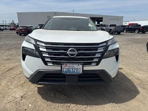 Everest White P 2024 Nissan Rogue S