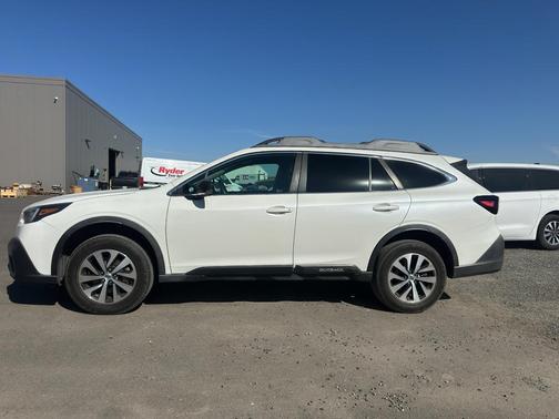 Crystal White Pearl 2020 Subaru Outback
