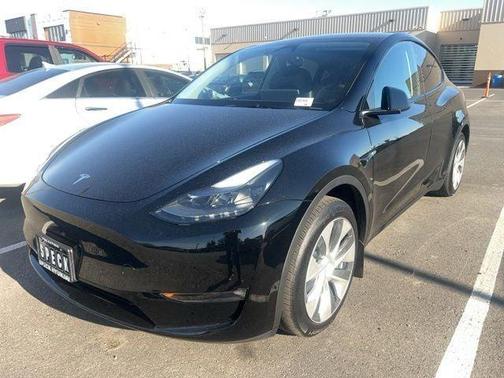 Black 2024 Tesla Model Y Long Range