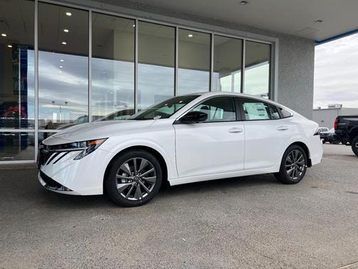 Aspen White 2027 Nissan Sentra SL
