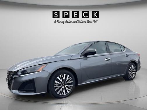 Gun Metallic 2024 Nissan Altima 2.5 SV