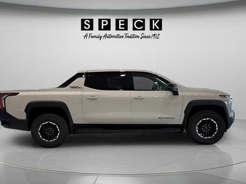 White Sand 2026 Chevrolet Silverado EV Trail Boss