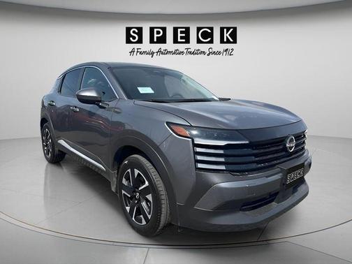 Gun Metallic 2025 Nissan Kicks SV