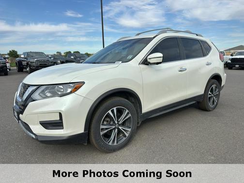 White 2020 Nissan Rogue SV