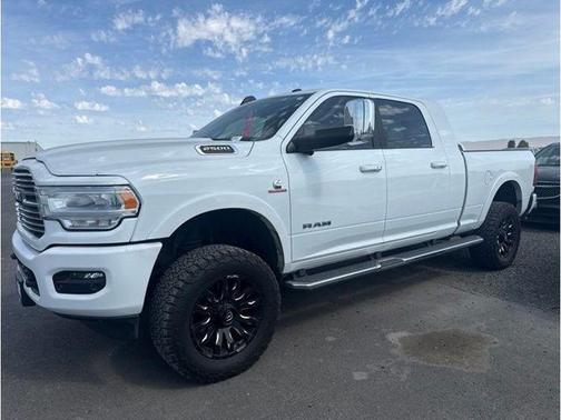 Bright White Clearcoat 2022 RAM 2500 Laramie