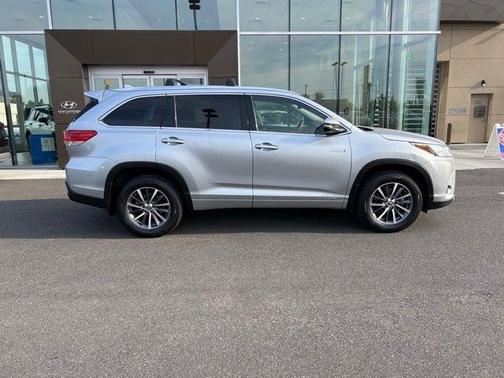 2017 Toyota Highlander Hybrid XLE