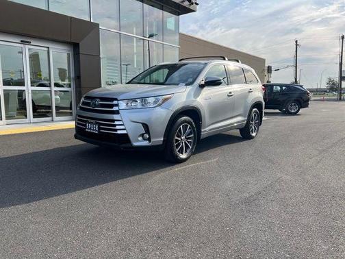 2017 Toyota Highlander Hybrid XLE