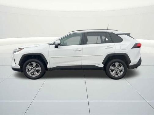 2023 Toyota RAV4 Hybrid LE