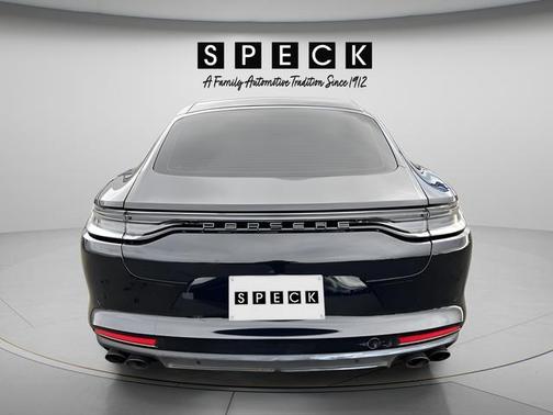 2023 Porsche Panamera RWD