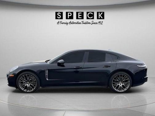 2023 Porsche Panamera 4
