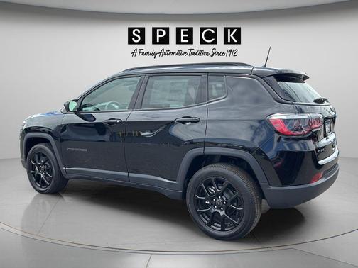 Diamond Black 2026 Jeep Compass Latitude