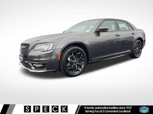 2023 Chrysler 300 Touring L