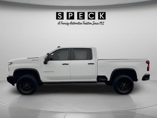 Summit White 2024 Chevrolet Silverado 2500 ZR2