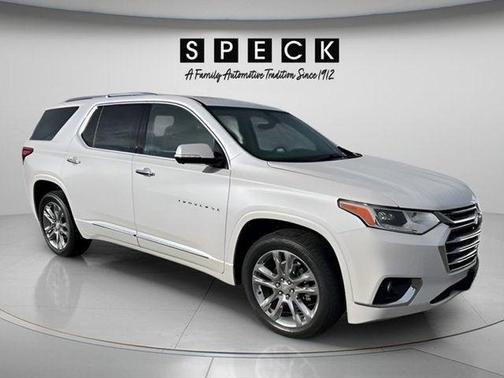 Iridescent Pearl Tricoat 2020 Chevrolet Traverse High Country