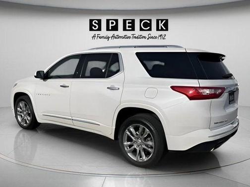 Iridescent Pearl Tricoat 2020 Chevrolet Traverse High Country